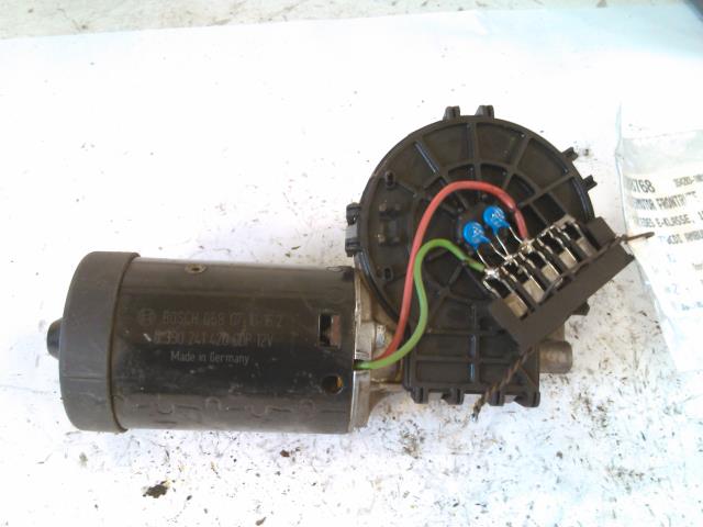 Viskermotor frontrute til Mercedes E-Klasse, 2000-2002 (Fase 2) (W210) (W210) (BOSCH|0 390 241 420)