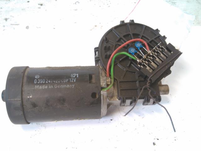 Viskermotor frontrute til Mercedes E-Klasse 1995-2000 (Fase 1) (W210) (W210) (0390241420|)