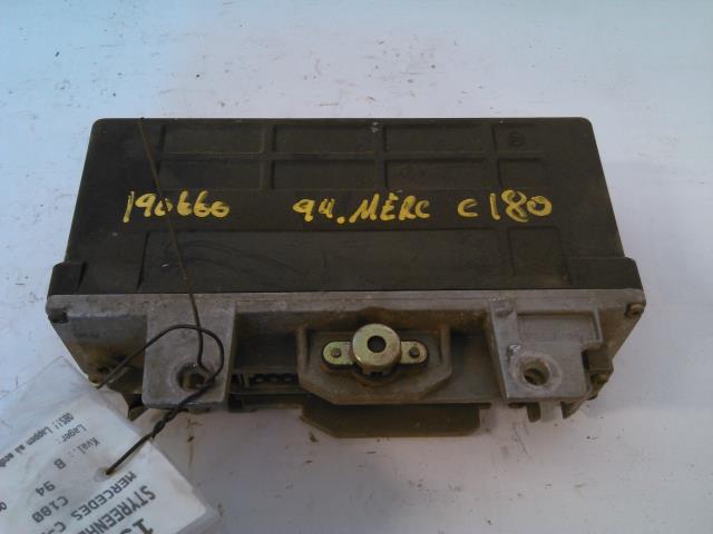 Styreenhet ABS til Mercedes C-Klasse, 1993-2000 (W202) (W202) (BOSCH|0 265 101 040)