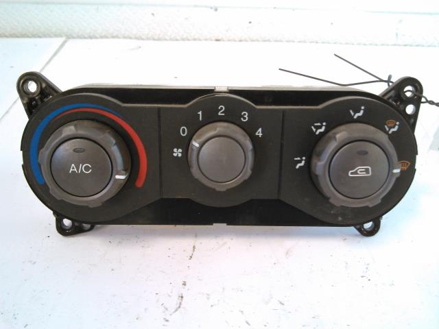 Varmeapparat betjening til Hyundai Matrix, 2001-2010  (97250-17XXX)