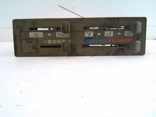 Varmeapparat betjening til Nissan Patrol, 1987-1998 (Y60) (Y60) 