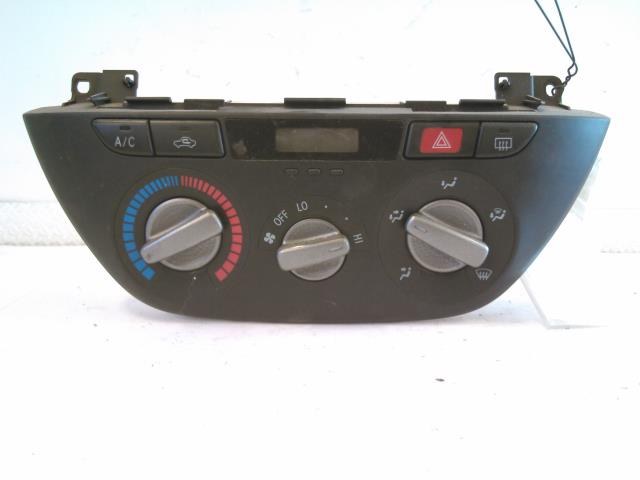 Varmeapparat betjening til Toyota RAV4, 2000-2006 (Type II)  (55900-42120)