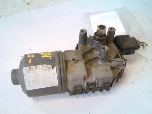 Viskermotor frontrute til VW Passat 2001-2005 (B5,3BG) (B5,3BG) (BOSCH|0390241505|3B1955113C|)