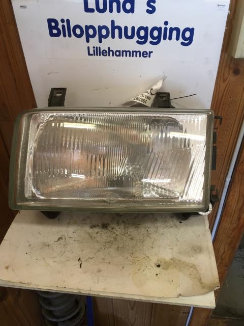 Frontlykt venstre halogen til VW Transporter / Caravelle, 1990-2003 (T4) (T4)