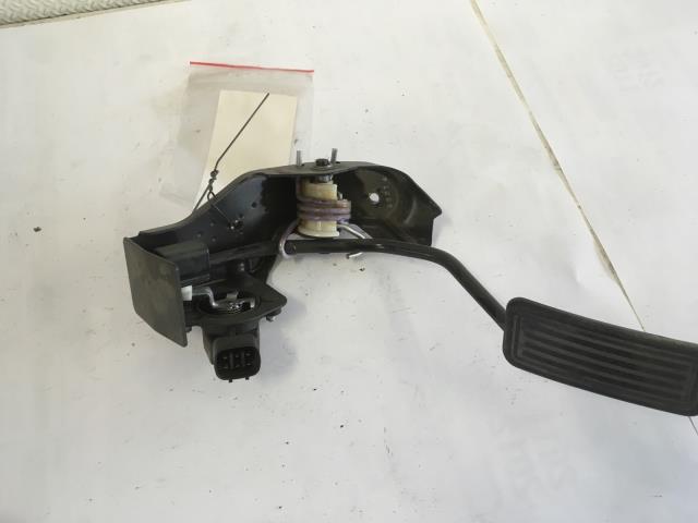Pedal gass til Toyota Avensis, 2003-2008 (Type II)  