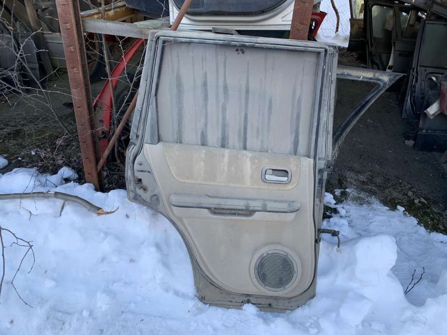 Dør venstre bak til Nissan X-Trail 2002-2007 (T30) (T30) 