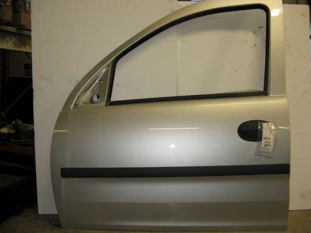 Dør venstre foran til Opel Combo C, 2002-2011  