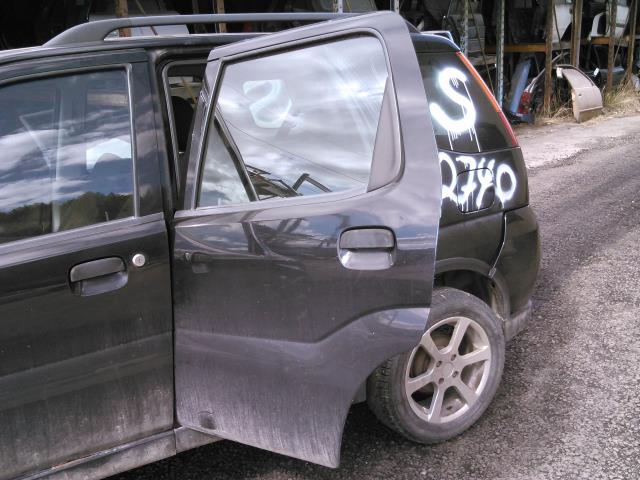 Dør venstre bak til Suzuki Ignis, 2003-2010 (Type I) (UNGARN) (UNGARN) 