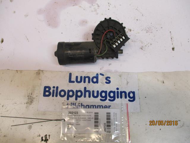 Viskermotor frontrute til Mercedes E-Klasse, 1995-2000 (Fase 1) (W210) (W210) (BOSCH|0390241420)