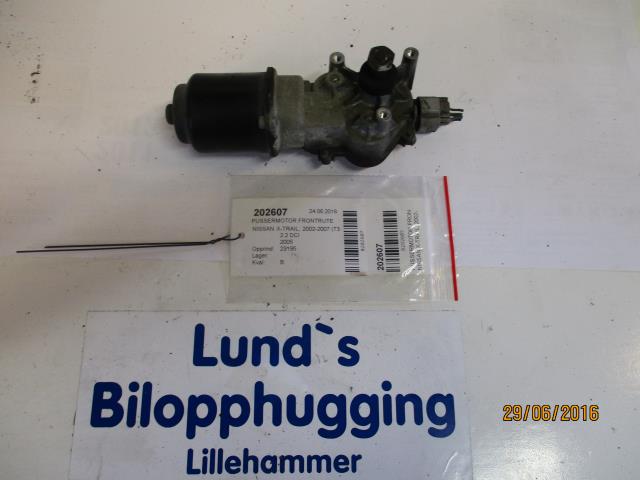 Viskermotor frontrute til Nissan X-Trail, 2002-2007 (T30) (T30) (MITSUBA|)