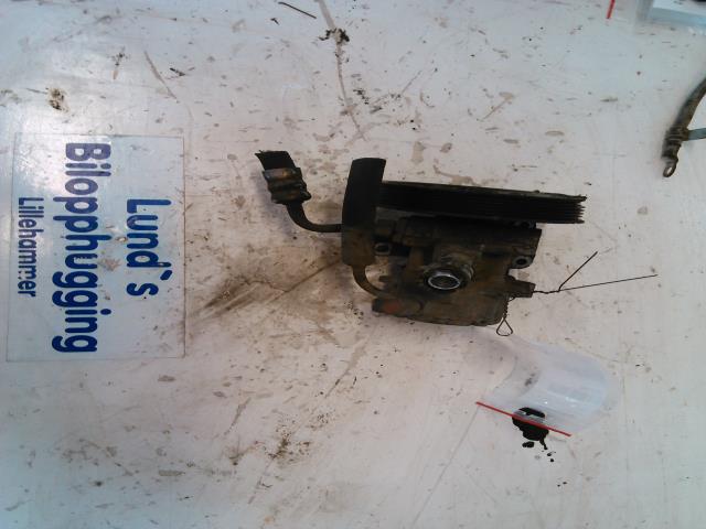Servo pumpe mekanisk til Mercedes E-Klasse 1995-2000 (Fase 1) (W210) (W210) (LUK|RE2051|)