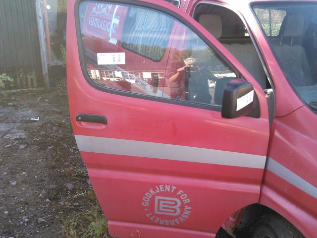 Dør høyre foran til Toyota Hiace, 1996-2001 (Fase 1)  