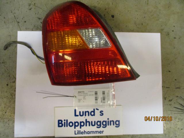 Baklykt venstre til Hyundai Elantra, 2000-2007 (Type III)  
