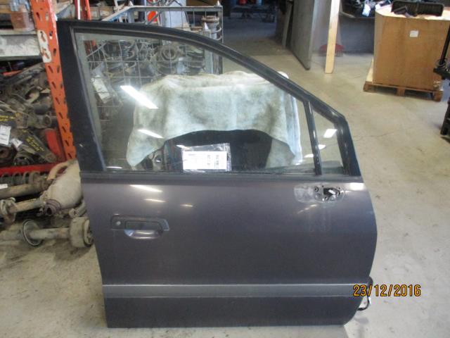 Dør høyre foran til Mitsubishi Space Wagon, 2000-2004  