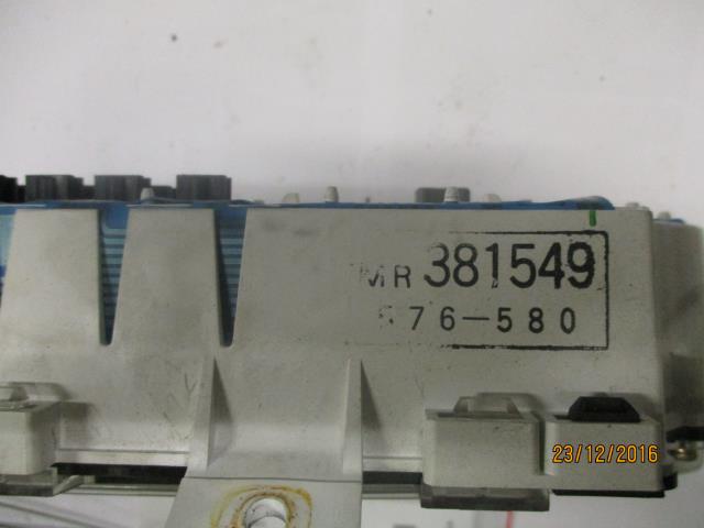 Instrumentpanel til Mitsubishi Space Wagon 2000-2004  