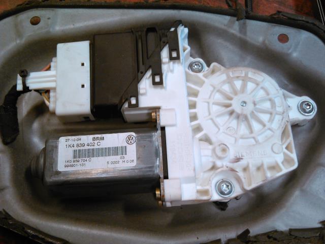Ruteheis høyre bak til VW Golf V, Combi 2003-2008  (1K4 839 402 C|)