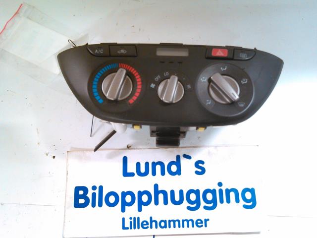 Varmeapparat betjening til Toyota RAV4, 2000-2006 (Type II)  (55900-42150)