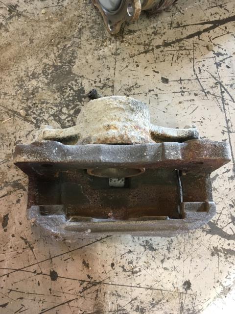 Bremsecaliper høyre foran til Toyota Hiace 2007-2012 (Fase 3)  