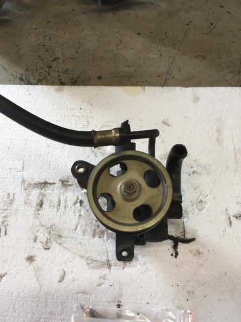 Servo pumpe mekanisk til Toyota Corolla, 1997-2000 (Fase 1)  