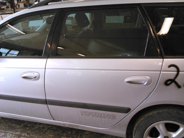 Dør venstre bak til Toyota Avensis 2000-2003 (Type I, Fase 2)  