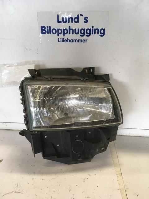 Frontlykt høyre halogen til VW Transporter / Caravelle, 1990-2003 (T4) (T4) 
