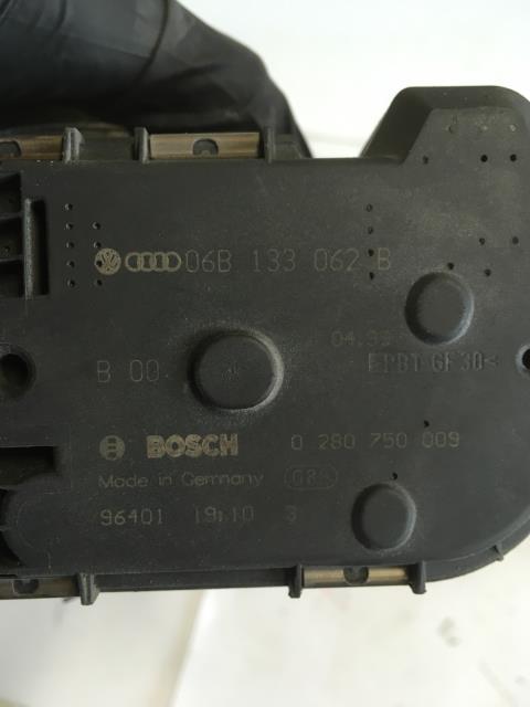 Spjeldhus til Audi A4 1999-2001 (Type I, Fase 2) (B5) (B5) (BOSCH|02807500009|068133062B|)