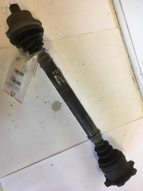 Drivaksel høyre foran til Audi A6, 1997-2001 (Type II, Fase 1) (C5) (C5) 