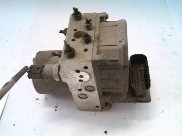 ABS sentral til Toyota Avensis, 2000-2003 (Type I, Fase 2)  (BOSCH|89541-05030)