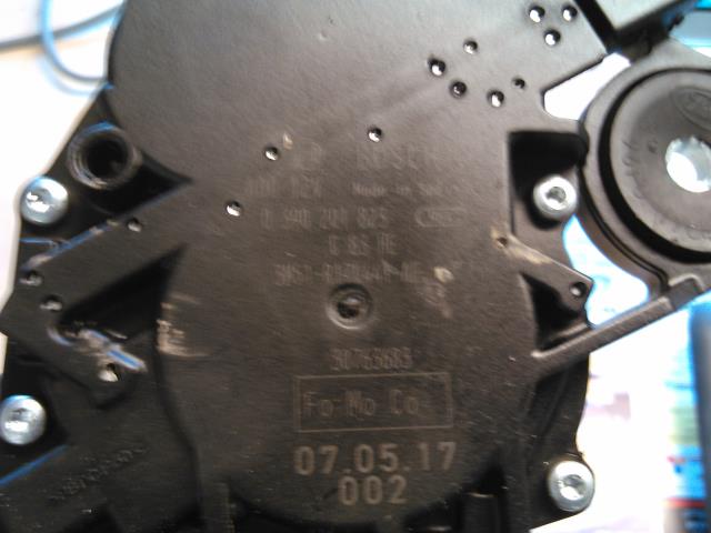 Viskermotor bakrute til Volvo V50 2004-2007 (Fase 1)  (BOSCH|0390201823|3M51-R17K441-AE|)