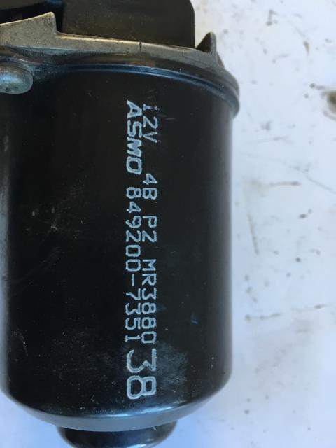 Viskermotor frontrute til Mitsubishi Pajero 2000-2006 (Type III)  
