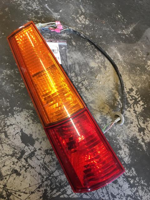 Baklykt venstre til Suzuki Ignis, 2003-2010 (Type I) (UNGARN) (UNGARN) 