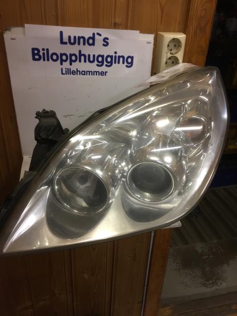 Frontlykt venstre halogen til Opel Vectra C, 2005-2008 (Type II)  