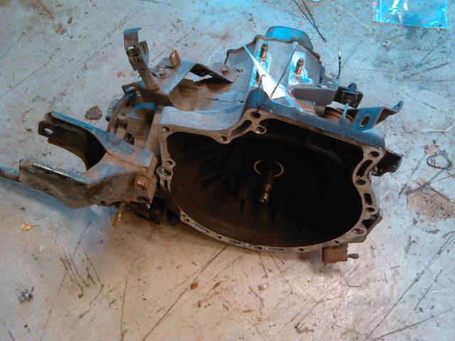 Girkasse manuell til Mazda 323 2001-2003 (Fase 2)  
