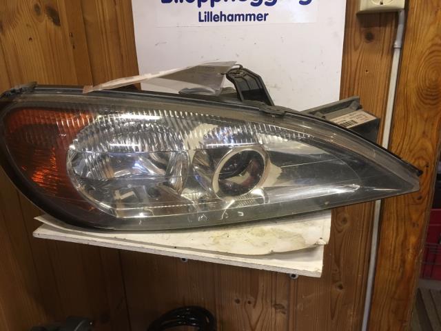 Frontlykt høyre halogen til Nissan Primera 1999-2002 (Fase 2) (P11) (P11)