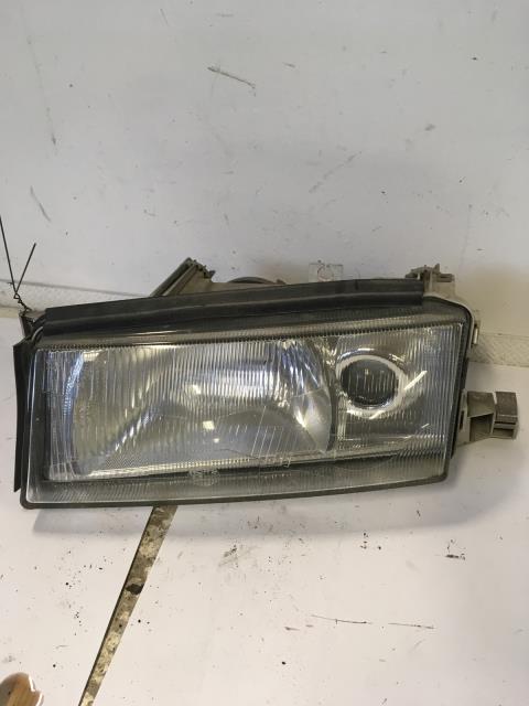 Frontlykt venstre halogen til Škoda Octavia, 1997-2000 (Type I, Fase 1)  