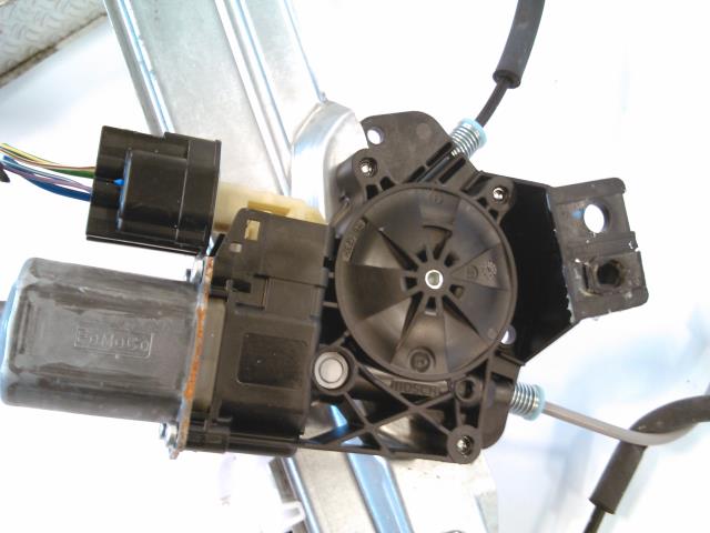 Ruteheis venstre foran til Ford Kuga 2013-2019  (BOSCH|0130822732|CM093110A|)