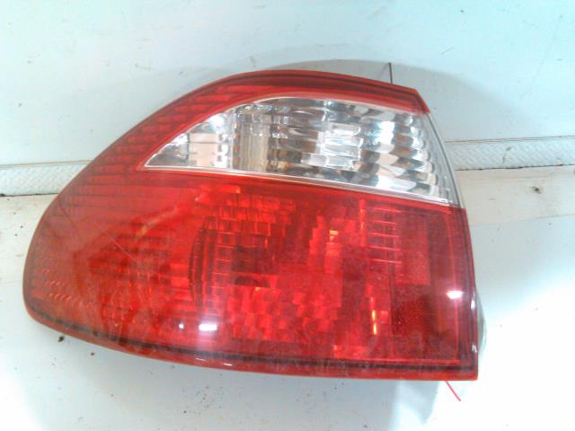Baklykt venstre til Mazda 626, 1998-2002 (GF/GW) (GF/GW) 