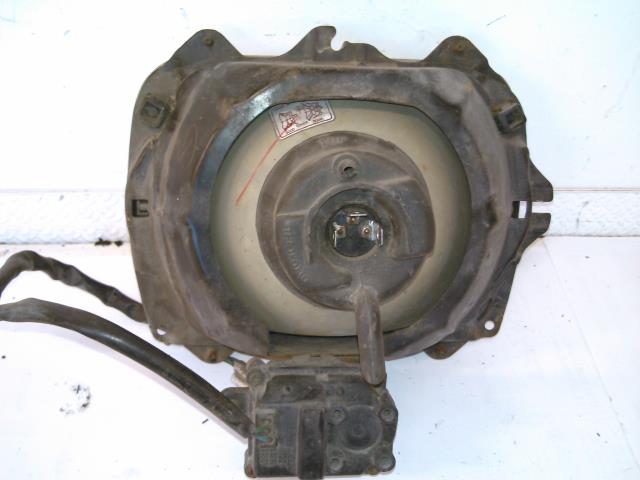 Frontlykt venstre halogen til Mitsubishi L200 1996-2006 (Type III)  