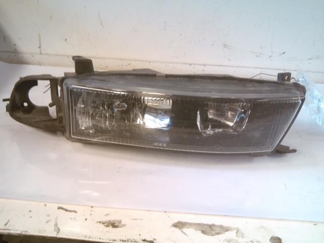 Frontlykt høyre halogen til Mitsubishi Galant, 2000-2003 (Type VII, Fase 2)  