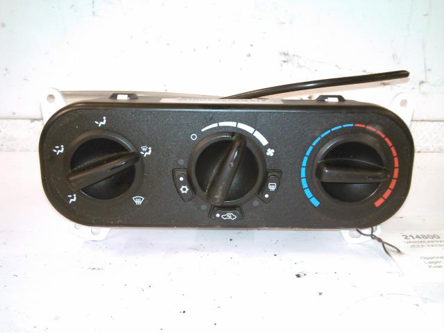 Varmeapparat betjening til Jeep Patriot, 2007-2010  (P55111874AA)