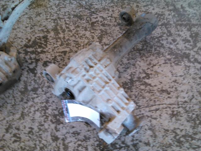 Kardang klokke foran til Nissan Navara 2005-2010 (Fase 1) (D40) (D40) 