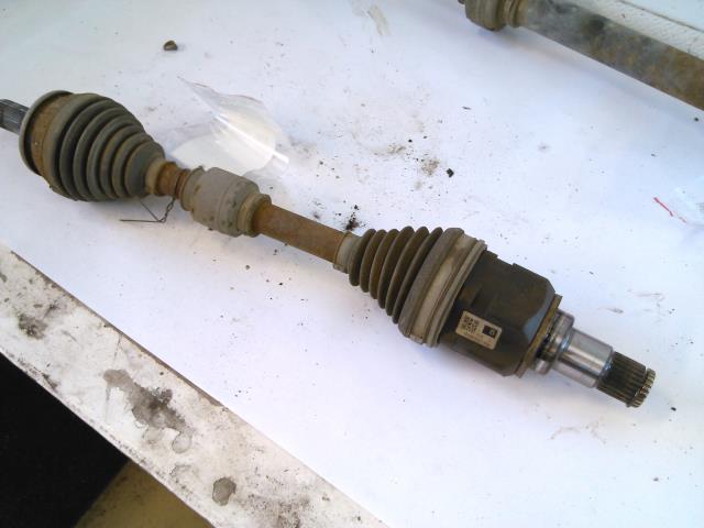 Drivaksel venstre foran til Toyota Prius, 2009-2016 (Type III) (COMBI) (COMBI) 