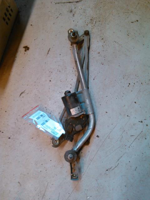 Viskermotor frontrute til Nissan Almera 2000-2003 (Fase 1) (N16) (N16)