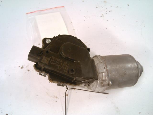 Viskermotor frontrute til Toyota Urban Cruiser 2009-2014  (85110-52550|159300-2690|)
