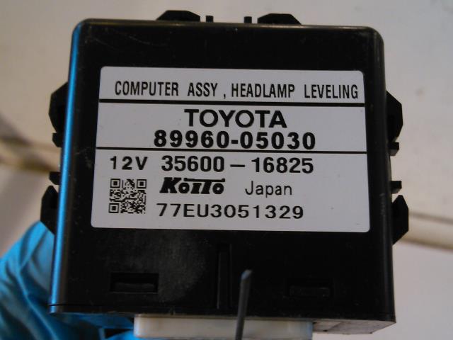 Styreenhet diverse til Toyota Avensis 2003-2008 (Type II)  (KOITO|89960-05030|)