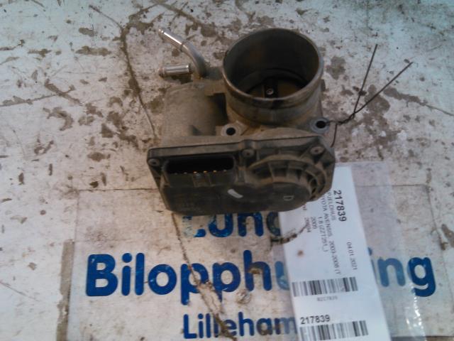 Spjeldhus til Toyota Avensis 2003-2008 (Type II)  (22030-0D010|)