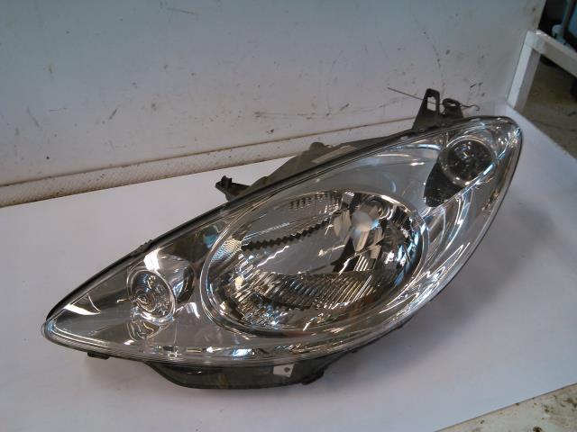 Frontlykt venstre halogen til Peugeot 1007, 2004-->>  (9644997280)