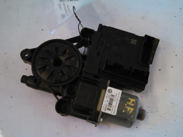 Ruteheis, kun motor, høyre foran til VW Passat, 2005-2010 (B6) (B6) (3C0959702)