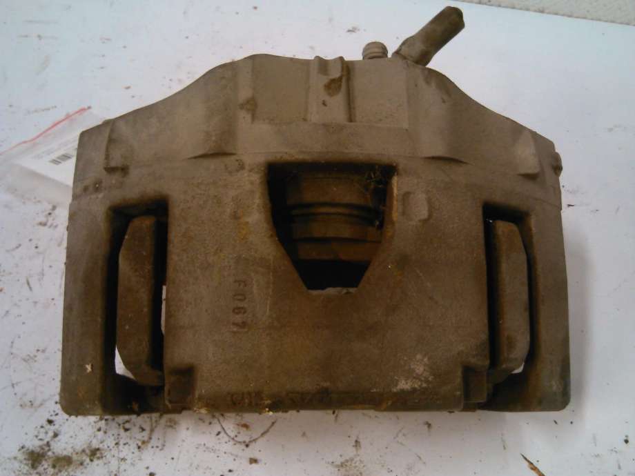 Bremsecaliper venstre foran til Volvo XC90, 2002-2006 (Type I, Fase 1)  