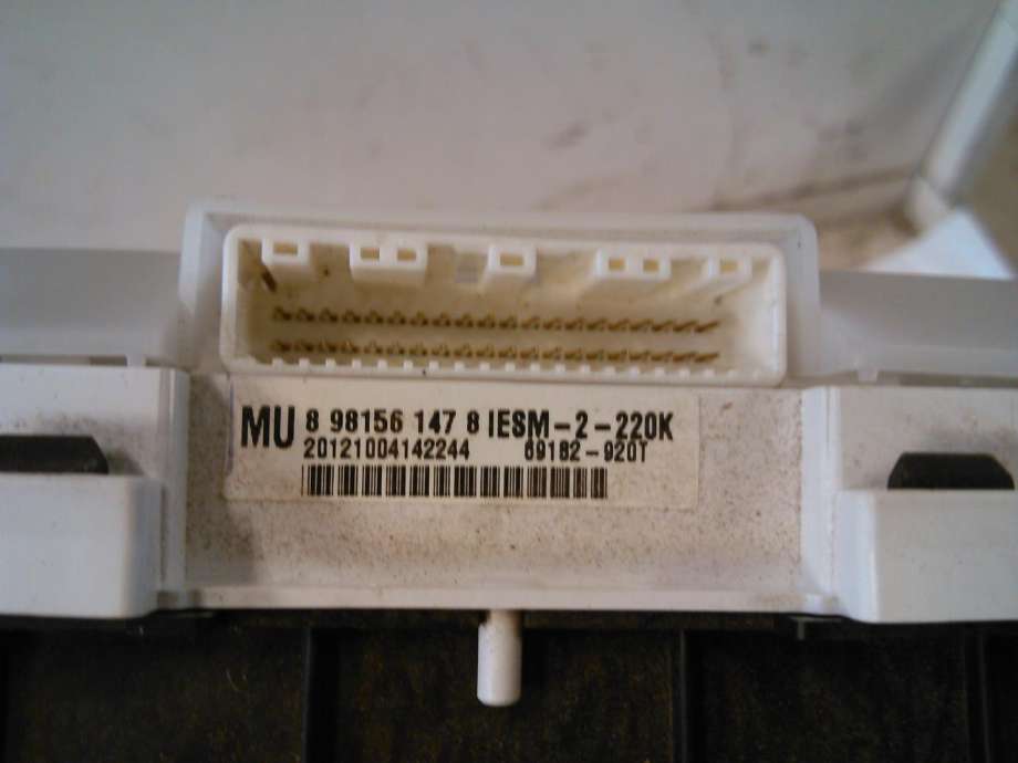 Instrumentpanel til Isuzu D-Max 2012-2017 (Type II, Fase 1)  (8981561478|)